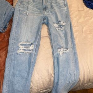 American eagle straight mom jeans light wash size 8